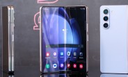 Nový Samsung Galaxy Z Fold5 s inovativním Flex hřebem, který umožňuje úplné zavírání