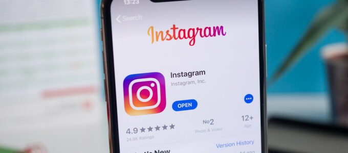 "Instagram testuje novou funkci: možnost označit skupinu lidí ve story jedním zmíněním"