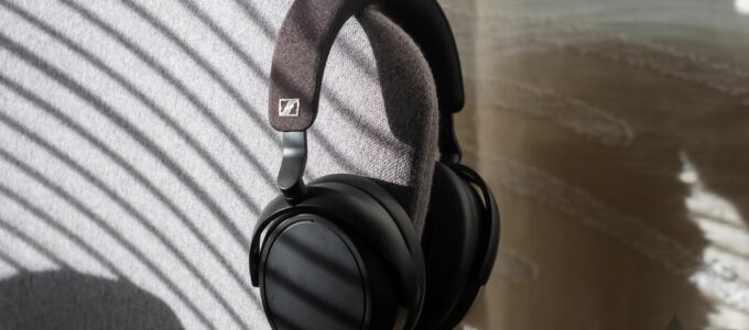 Nové barevné varianty sluchátek Sennheiser Momentum 4 Wireless přinášejí moderní styl