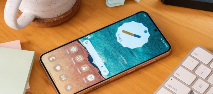 Samsung vydal srpnový bezpečnostní patch pro Galaxy S23, žádné informace o One UI 6 beta