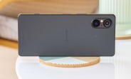 "Sony představil nový kompaktní vlajkový model Xperia 5 V s vylepšeným fotoaparátem a větším hlavním senzorem"