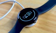 Google aktualizuje původní Pixel Watch na Wear OS 4