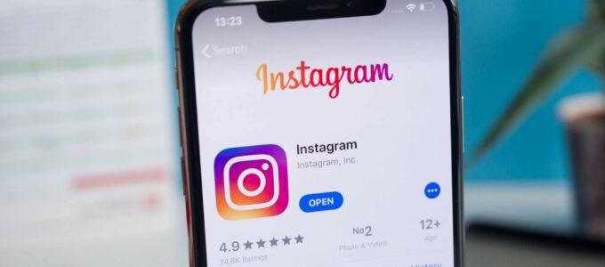 Instagram představuje nové funkce: ankety mohou být přidány do komentářů na příspěvcích i Reels