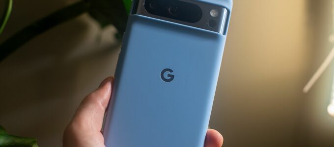 Google Pixel 8 Pro: Revoluce - zpět k plochému displeji!