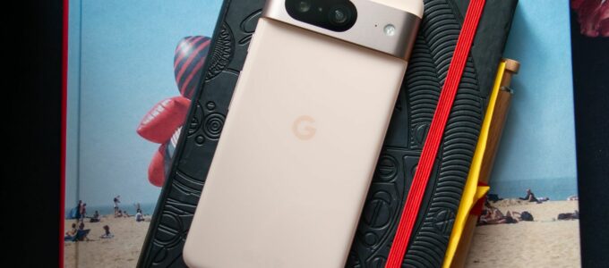 "Google Pixel 8 s vylepšeným designem a vyšší cenou"