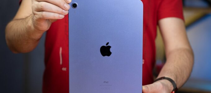 Best Buy prodává 10.9palcový iPad (2022) od Applu o 100 dolarů levněji před Vánocemi