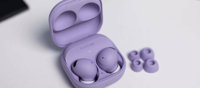 Galaxy Buds 3 Pro umožní překlad konverzací v reálném čase bez internetového připojení