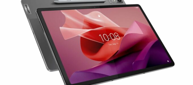 "Lenovo Tab P12 s 256GB úložištěm a stylusem za nevídaně nízkou cenu 279,99 $ je ideální volbou pro práci i zábavu."