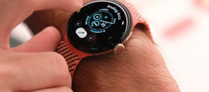 Google a Samsung údajně zjednodušují budoucí aktualizace Wear OS na roční cyklus