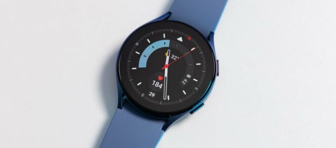 Ušetři 100 dolarů na starém, ale osvědčeném Galaxy Watch 5 s LTE na Amazonu, dokud můžeš