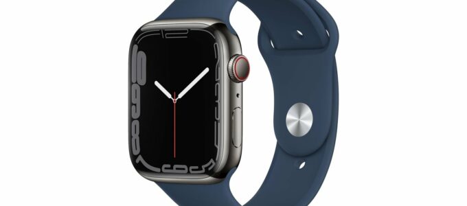 Nová sleva na Apple Watch Series 7 v nerezové oceli tě dostane zpět do jeho objímek