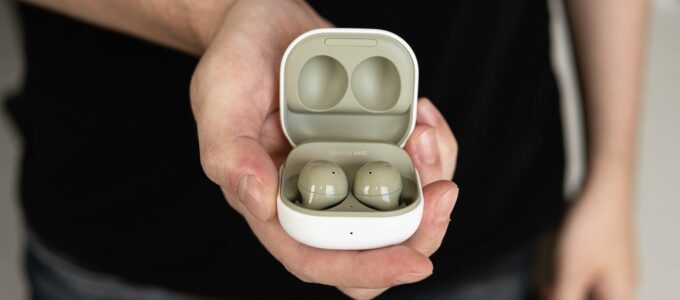 Skvělý dárek na Valentýna: Galaxy Buds 2 v lákavé akci na Amazonu