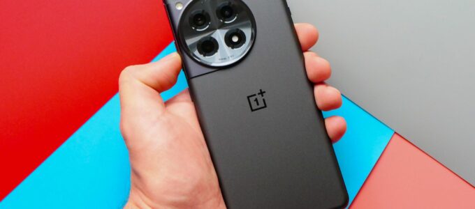 Ušetřete 100 $ na OnePlus 12R a získejte 100 $ dárkovou kartu v této skvělé nabídce