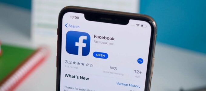 Facebook a Instagram nefungují na východní a západní pobřeží USA