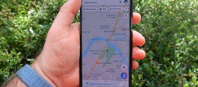 Konec Business Profile chatu na Google Maps a Search
