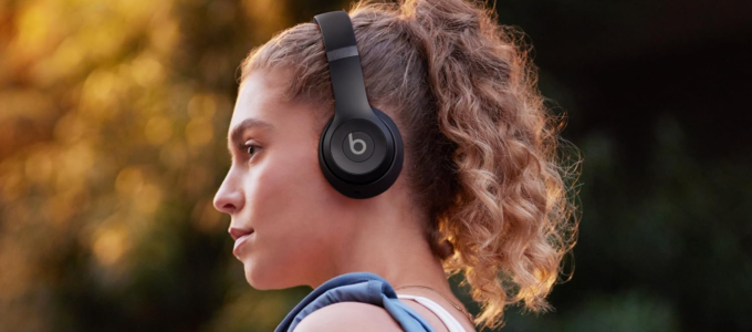 Nově vydaná sluchátka Beats Solo 4 sleva 25% na Amazonu, ale jen krátce