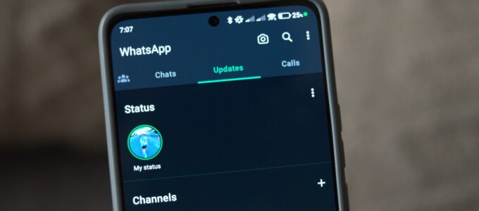 WhatsApp umožňuje delší hlasové statusy