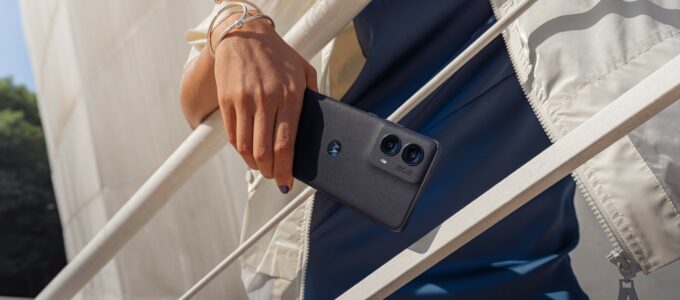 Nová Motorola Edge: prémiový design za střední cenu