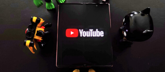YouTube Premium nabízí sledování Shorts mimo aplikaci a testuje zmínky