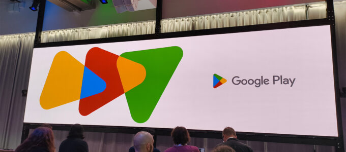 Google mění Play Store: Lidé nahrazují AI