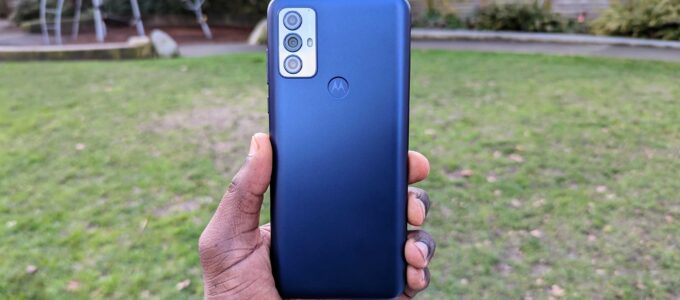 Moto G Play (2023) nyní pod 100 $ díky exkluzivní slevě na Prime Day