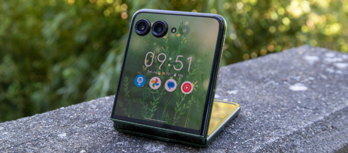 Motorola představila nejlepší flipový telefon roku 2024 na Prime Day