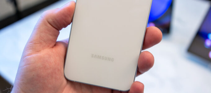 Únik informací odhaluje vzhled Samsung Galaxy S24 FE