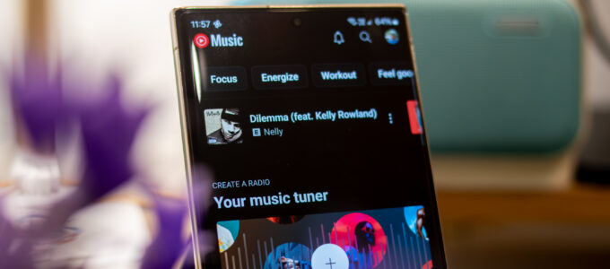 YouTube Music testuje nové rozmístění ovládacích prvků přehrávání