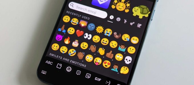 Gboard Emoji Kitchen má nyní chytřejší návrhovou lištu