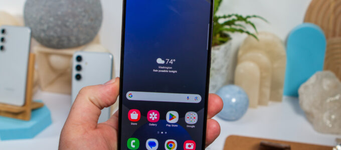 Aktualizace One UI 7 dorazí na Galaxy S24 FE příští měsíc