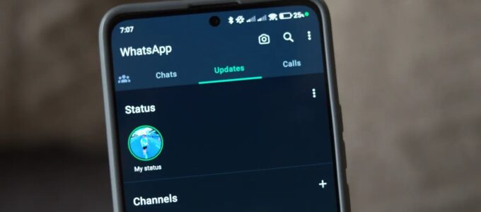 WhatsApp zavádí koláže pro čistší statusy s funkcí 'Layouts'