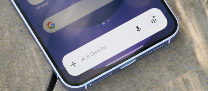 Nová aktualizace přináší Gemini Live na Samsung Galaxy S25