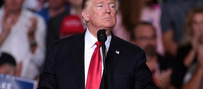Trump osvobozuje telefony a čipy od nových tarifů
